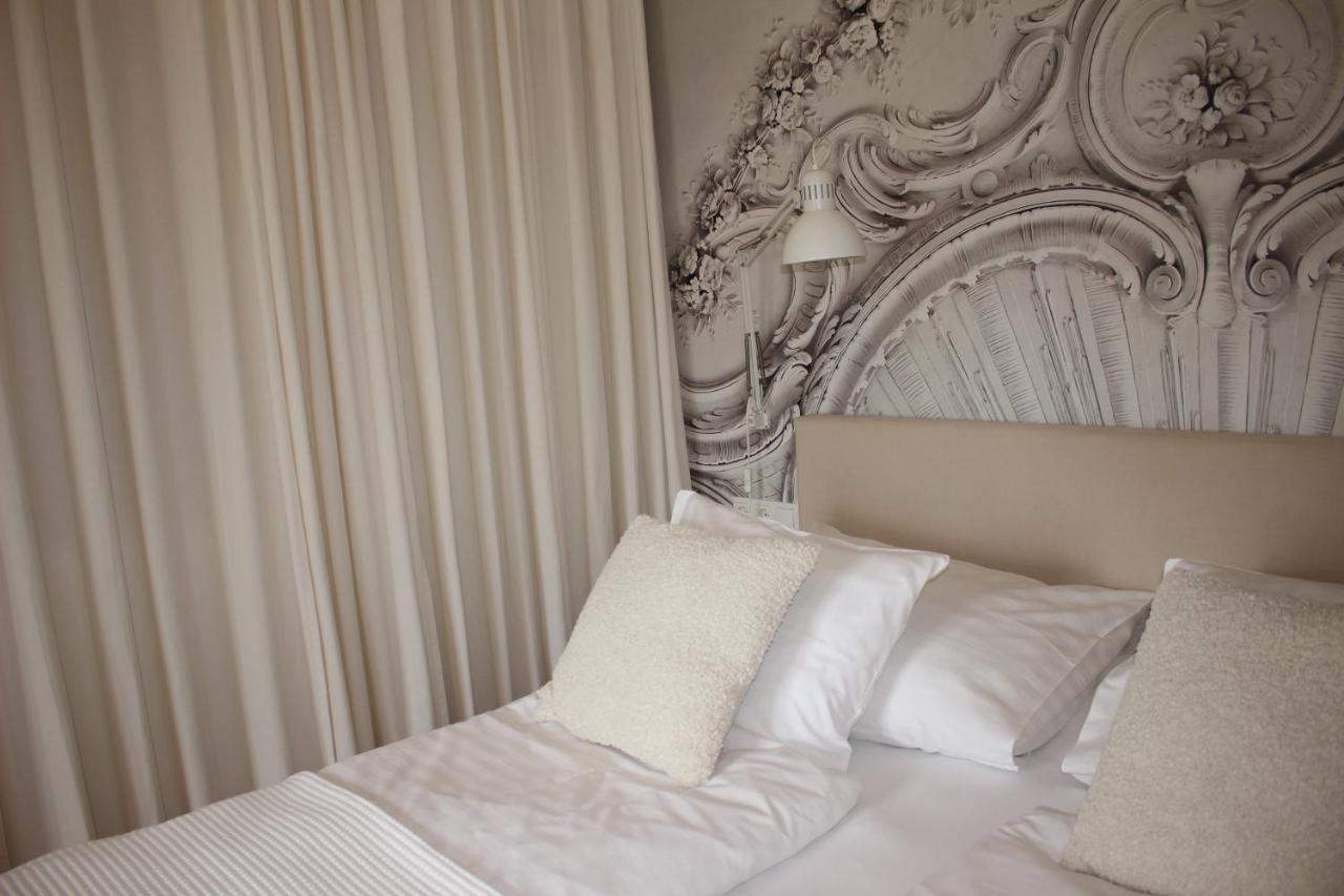 White Flat By Grazrentals With Cool Location & Free Parking Eksteriør bilde