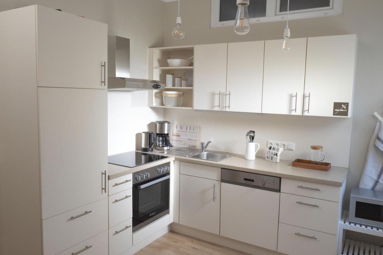 White Flat By Grazrentals With Cool Location & Free Parking Eksteriør bilde