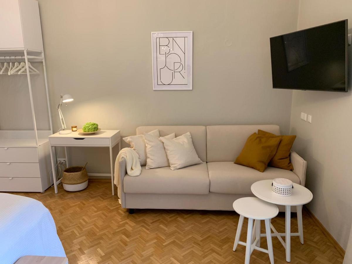 White Flat By Grazrentals With Cool Location & Free Parking Eksteriør bilde