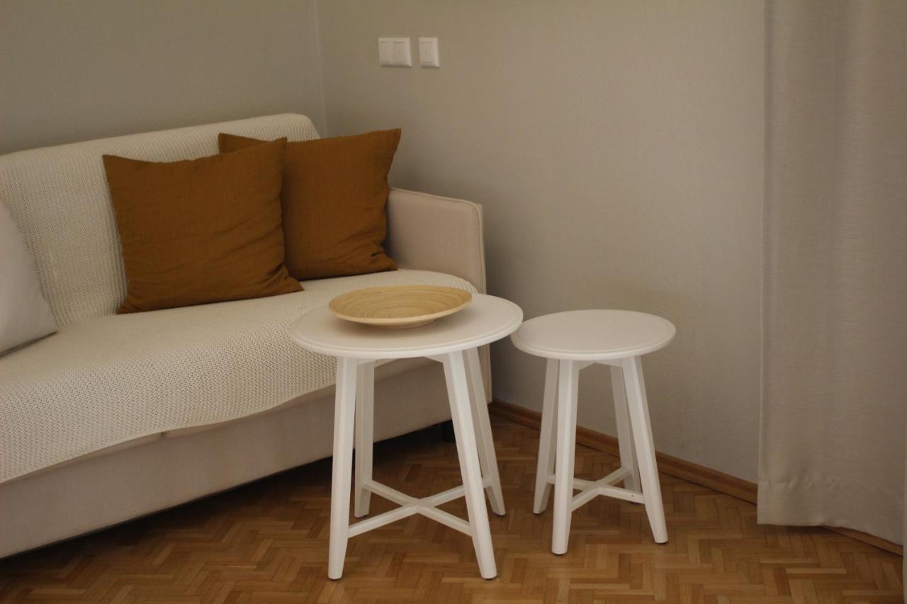 White Flat By Grazrentals With Cool Location & Free Parking Eksteriør bilde