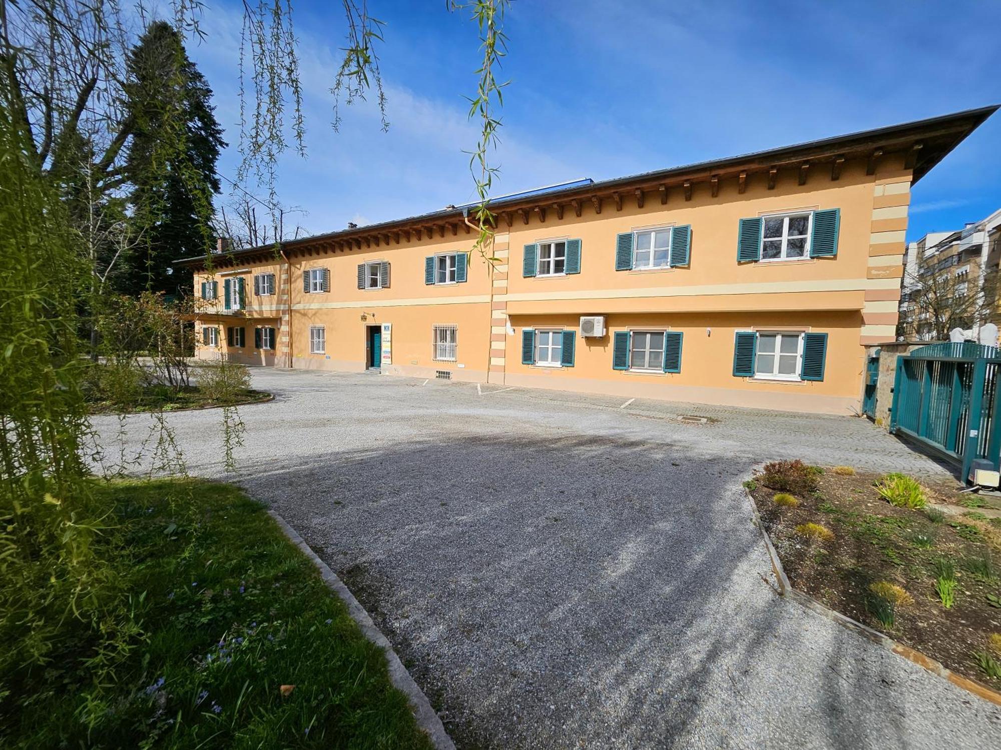 White Flat By Grazrentals With Cool Location & Free Parking Eksteriør bilde