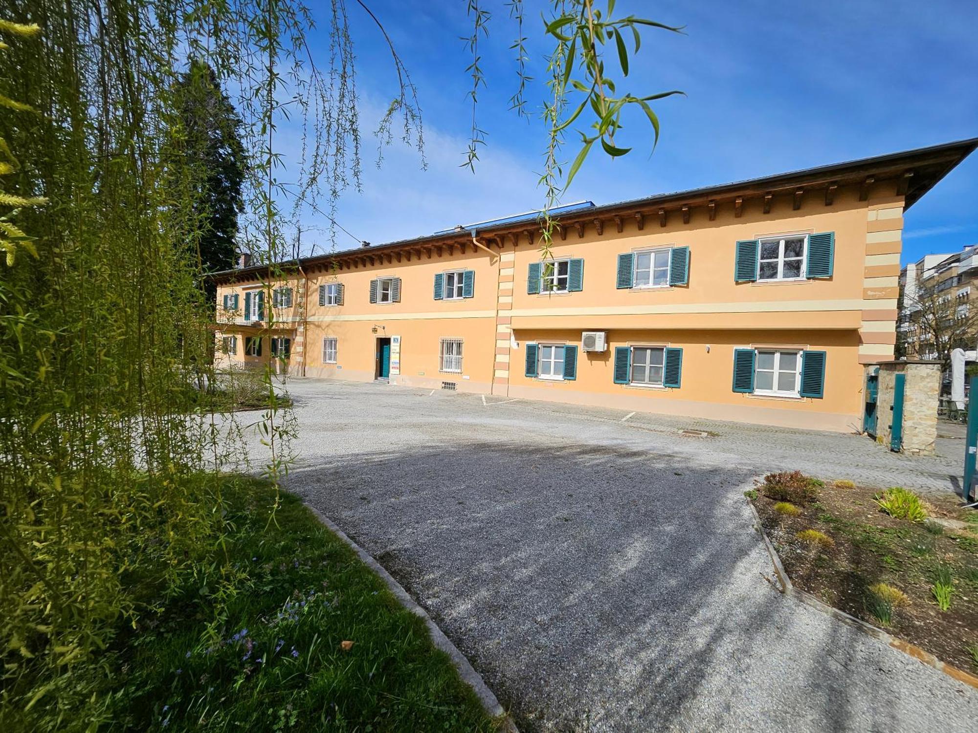 White Flat By Grazrentals With Cool Location & Free Parking Eksteriør bilde
